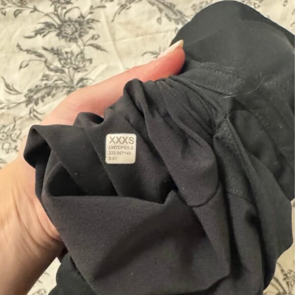 Lululemon Cinchable Shorts - Picture 3 of 3